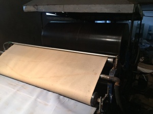 Производственную линию по изготовлению туалетной бумаги