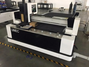 Оптоволоконный лазер UMEC 3015Е 500Вт стол 1500х3000 в наличии