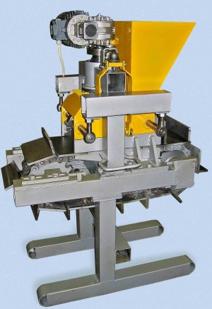 Машину формовочную РК мини 01 от производителя