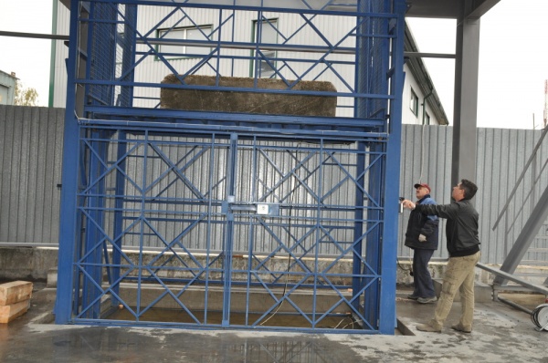 Грузовые лифты (подъемники) консольного или арочного типа, г/п до 5 тонн