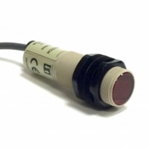 E3F2-R4B4-F-M1-M-E Фотодатчик рефлекторного типа, дист. 4 м, PNP, фикс. чувств, пласт., кабель 2м, без рефлектором Omron