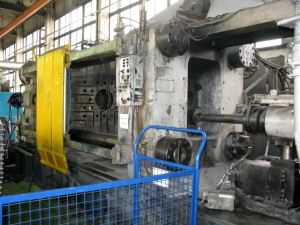 71112С машина литья под давлением (усилие запирания 1000 тонн)