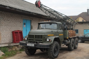 Буровая установка УГБ-50 на базе ЗИЛ-131