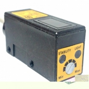 E3S-DS10C41 Фотодатчик диффузный, дистанция 100 мм, PNP, DARK-ON, LIGHT-ON