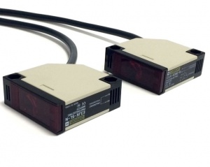 E3JK-5M2-N-2M-OMS Датчик фотоэлектрический, на пересечение луча, 5м, AC/DC, реле, dark-on, 2м кабель Omron