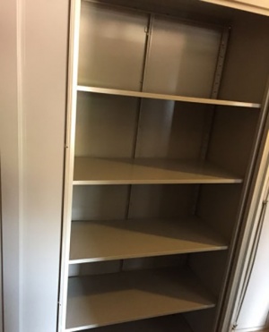 Шкаф металлический в офис, на объект или для хозяйства