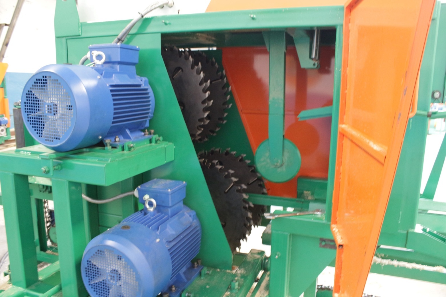 Тополь-450М Двухвальный бревнопильный станок купить в Нижнем Новгороде ...