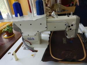 Промышленную вышивальную машину Классик