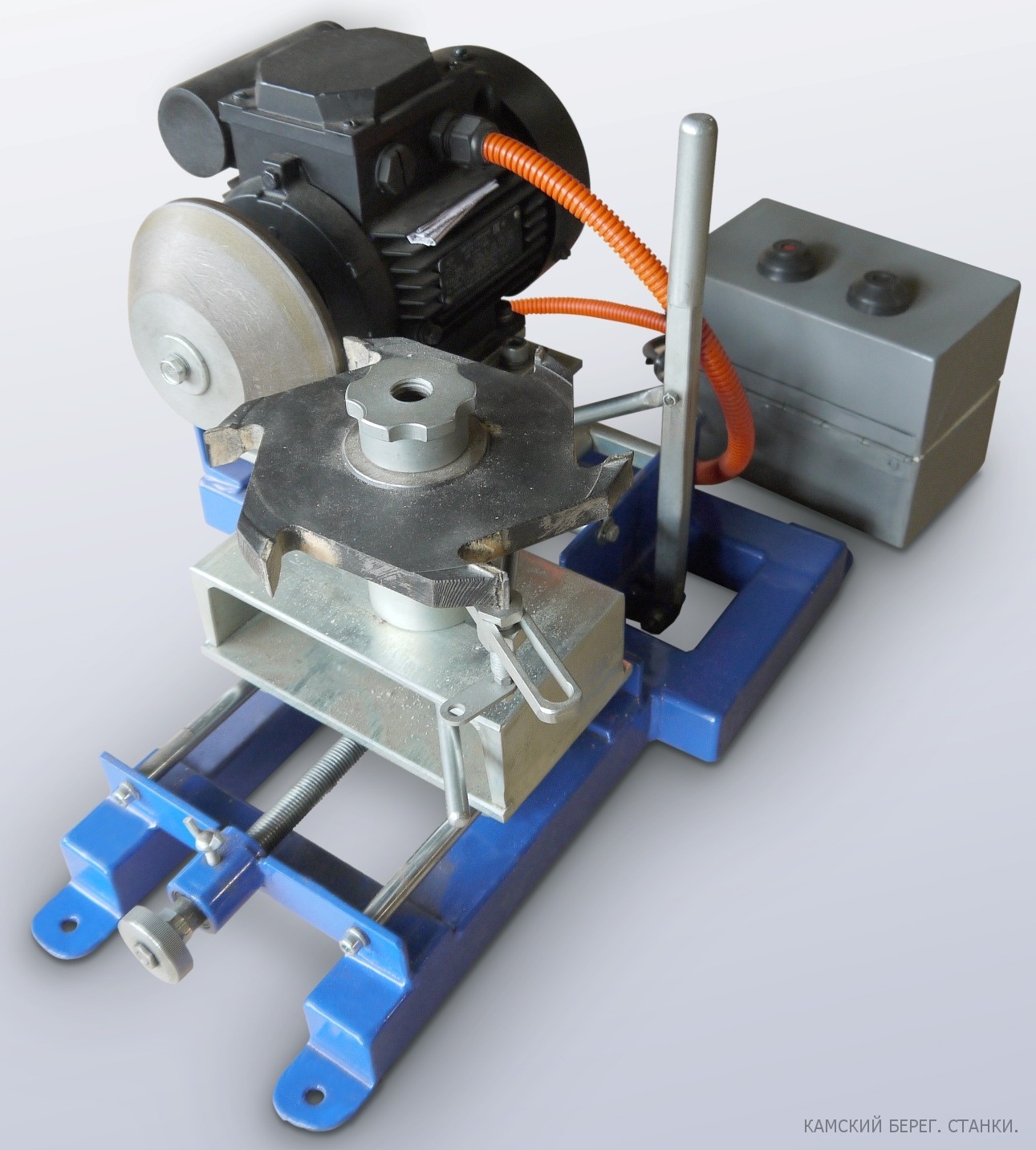Заточка новгород. Заточной станок для насадных фрез по дереву mf222. Заточной станок "ТЧР-2". Станок для заточки фрез SM-101. Станок для заточки концевых фрез по металлу.