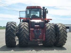 Трактор CASE STX 425