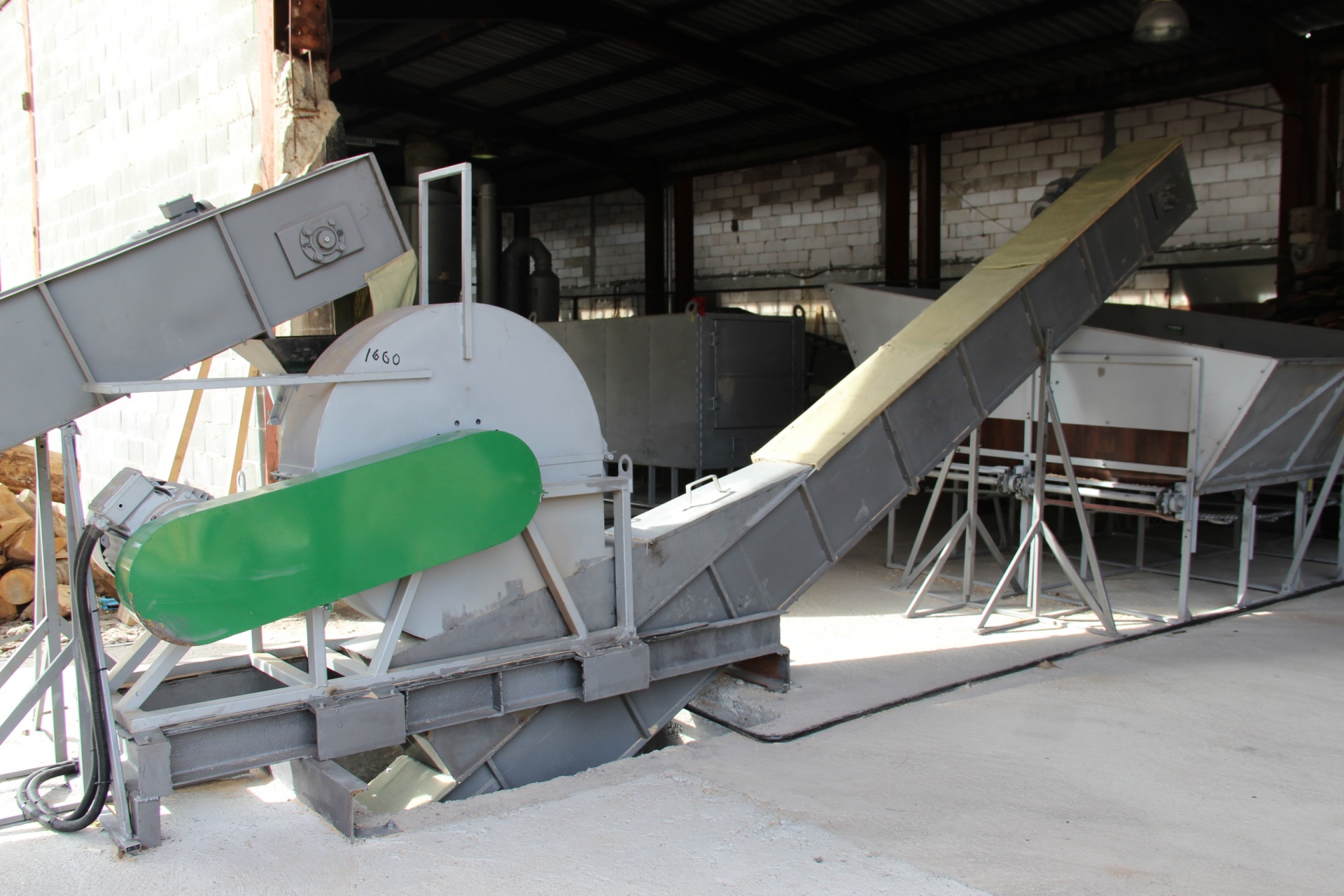 Оборудование для производства щепы. Оборудование для производства щепы. Оборудование для производства щепы. Рубительная машина,мрр8-50гн. Оборудование для производства щепы.