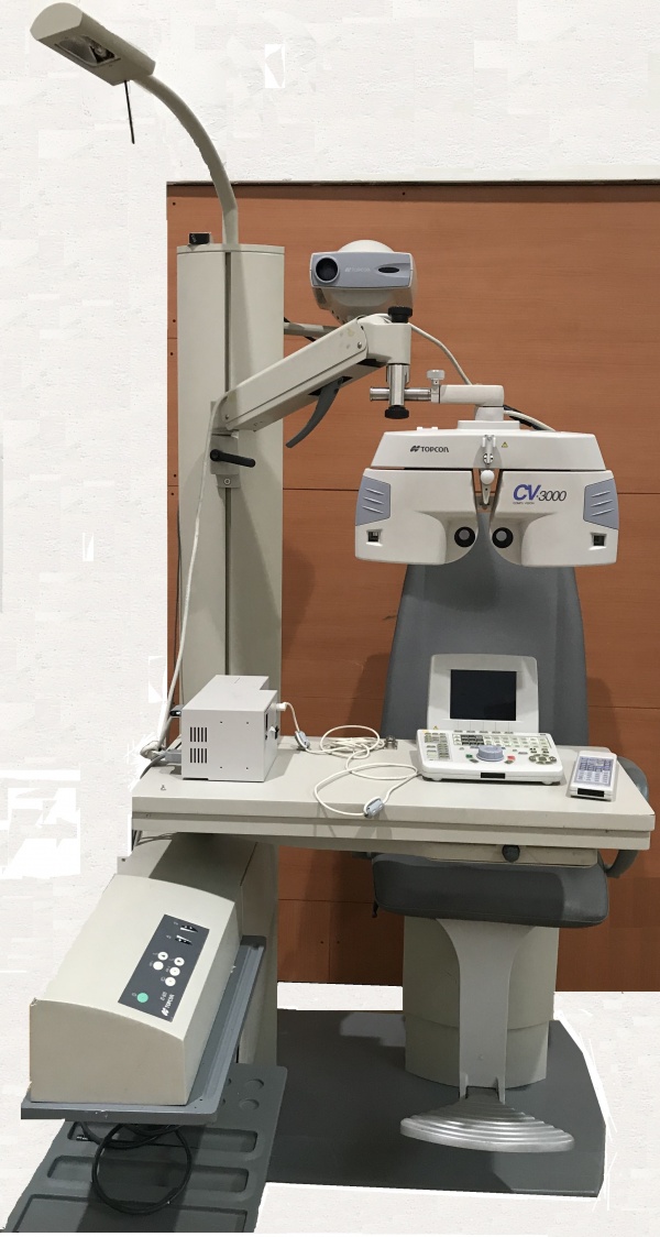 IS-600 Офтальмологический комбайн, TOPCON, укомплектованный фороптором CV-3000 и проектором знаков ACP-8