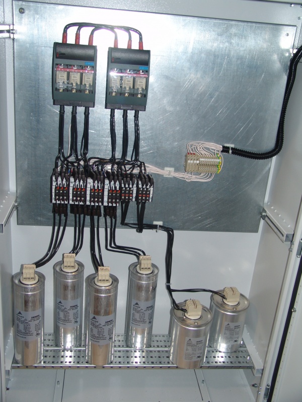 конденсаторная установка УКМ58-04-25-12,5-2 У3 IP31 регулируемая, мощностью 25 квар