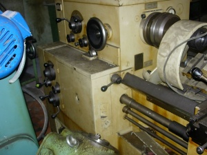 Токарно-затыловочный станок, модель DH-250/3-630