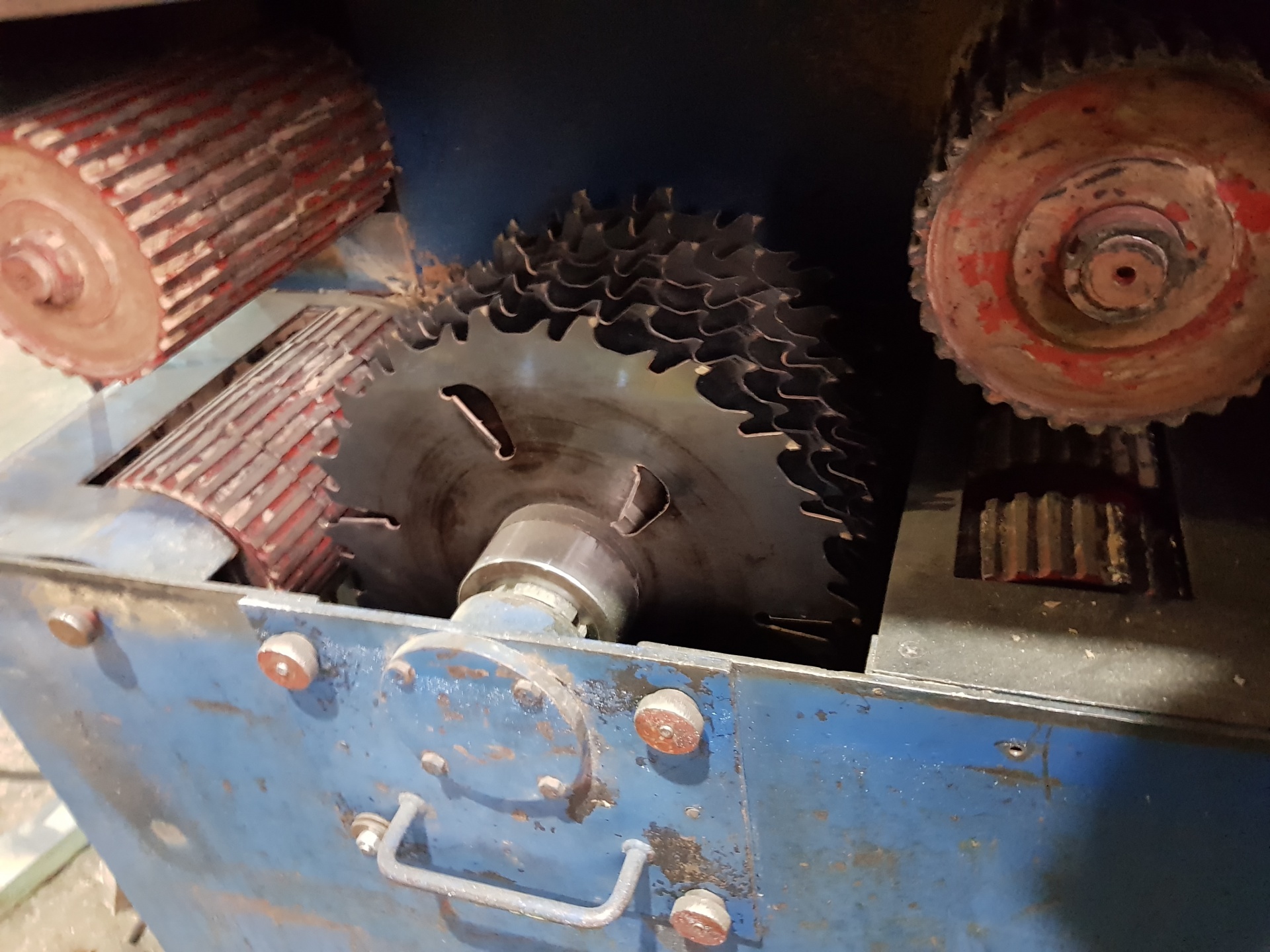 Многопильный станок ДК-160. Многопильный дисковый станок ДК-160. Многопильный станок по дереву дк160. Дисковый многопил б/у 37квт