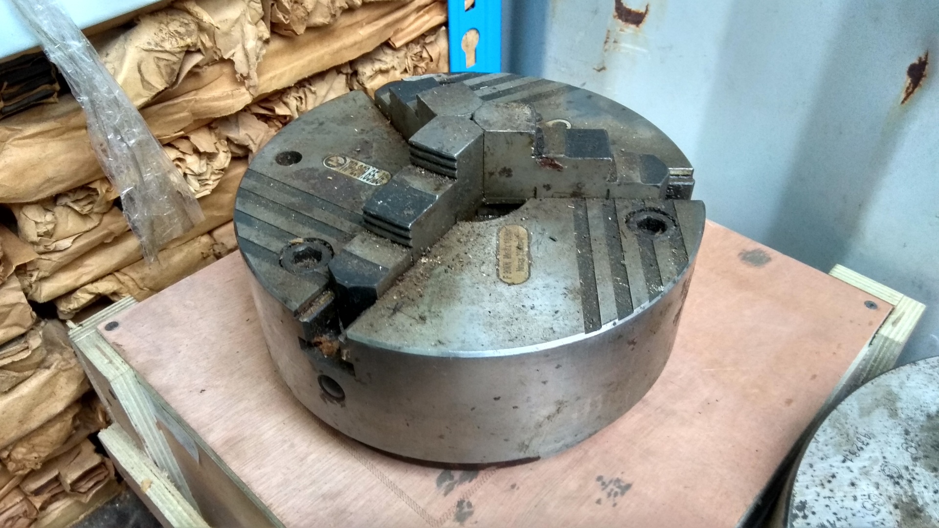 Инструмент металлорежущий и оснастка  в Ярославле по цене 100 руб .