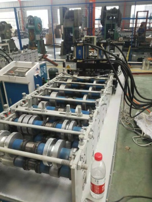 Автоматическая линия профилирования для коробов воздушных фильтров,Китай 2018