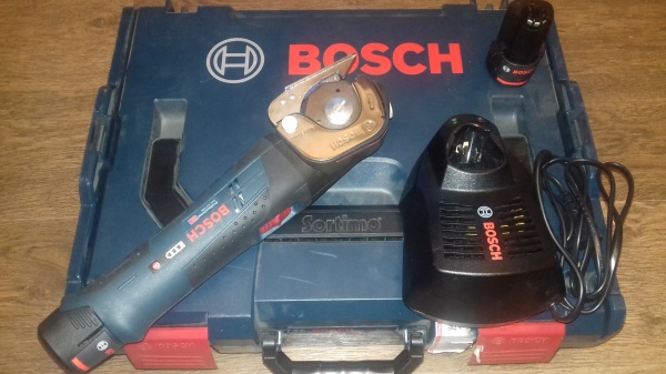 Универсальные аккумуляторные ножницы Bosch GUS 12V -300