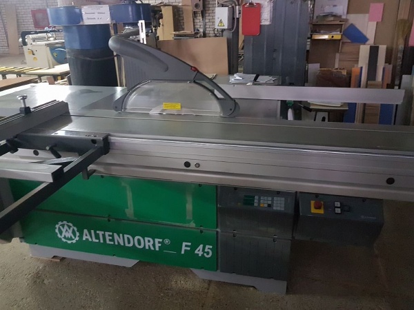 Форматно-раскроечный станок Altendorf F45