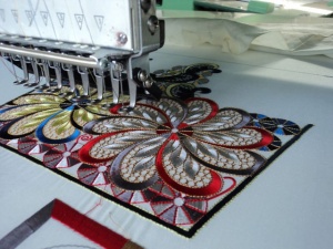 Швейный цех предлагает услуги пошива и машинной вышивки