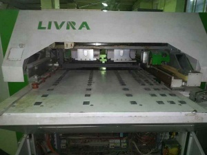 Сверлильно-присадочный станок с ЧПУ Hirzt Livra-5 в хорошем состоянии