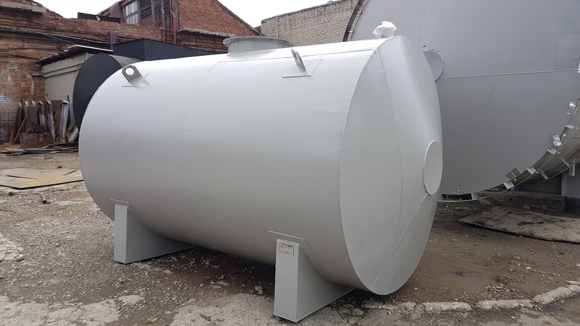 Металлические резервуары. Емкости и резервуары металлических. Бак 10 м3. Резервуар металлическая 220м3. Емкости и резервуары металлических.