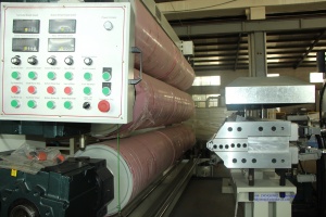 Экструзионная линия для производства гидроизоляционных листов 3-8м