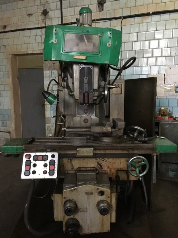 вертикально-фрезерный (вертикальный, фрезерный) станок ГФ2171С5 купить ...