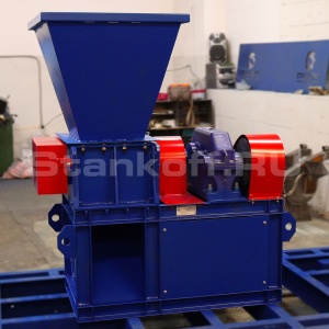 Двухвальный шредер для пластика, резины, древесины, бумаги, стекла ДШВ-500