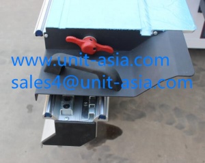 Panel Saw With Electric Tilting