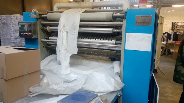 производство jumbo-рулонов туалетной бумаги, полотенец центральной вытяжки, а также протирочного материала и полотенец V(ZZ)-сложения