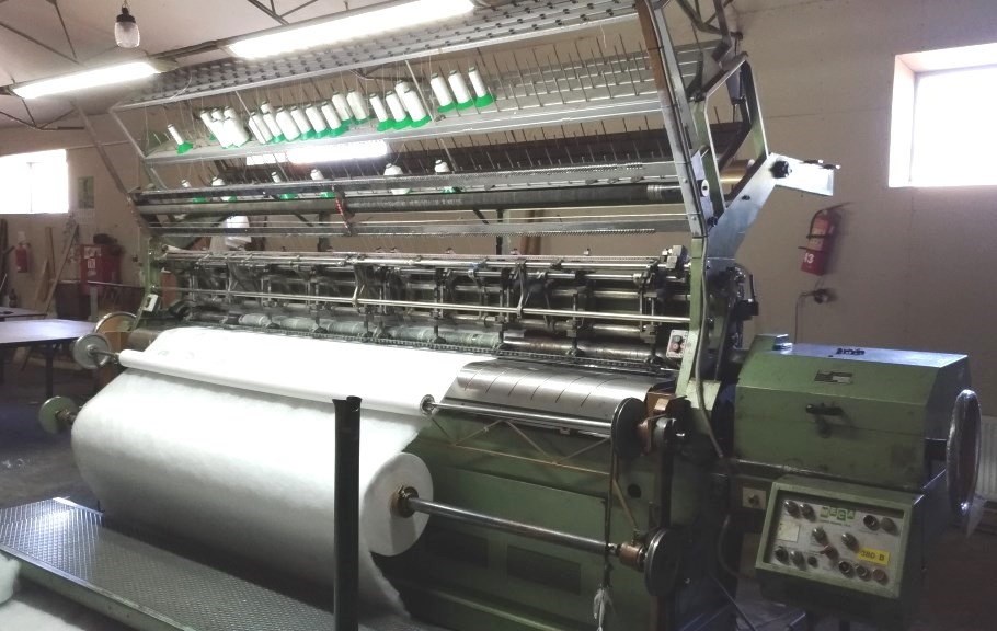 mnogoigolnaya stegalnaya mashina mesa