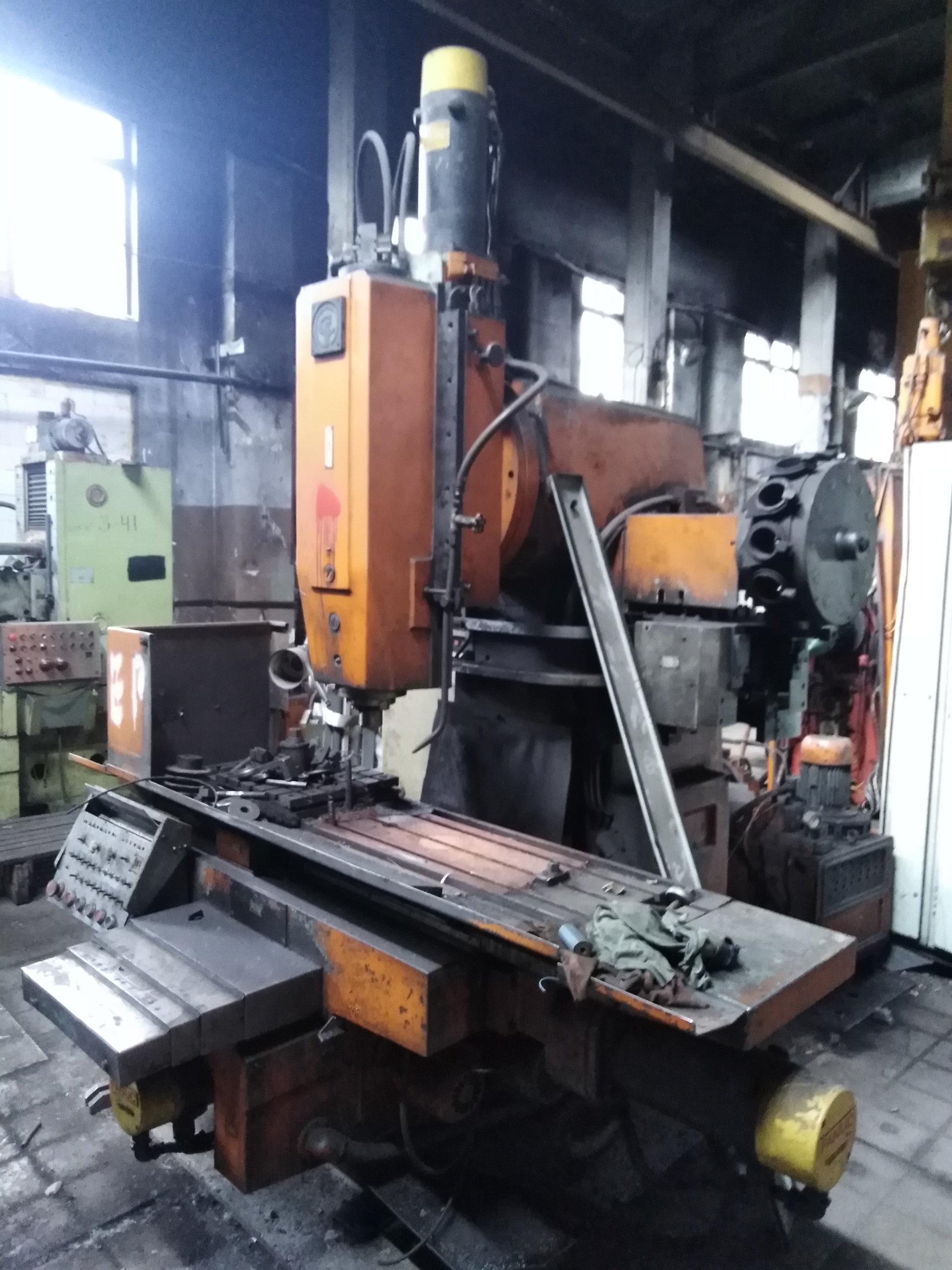 фрезерный станок ГФ2171С5 с ЧПУ купить Б/У в Таганроге - Биржа ...