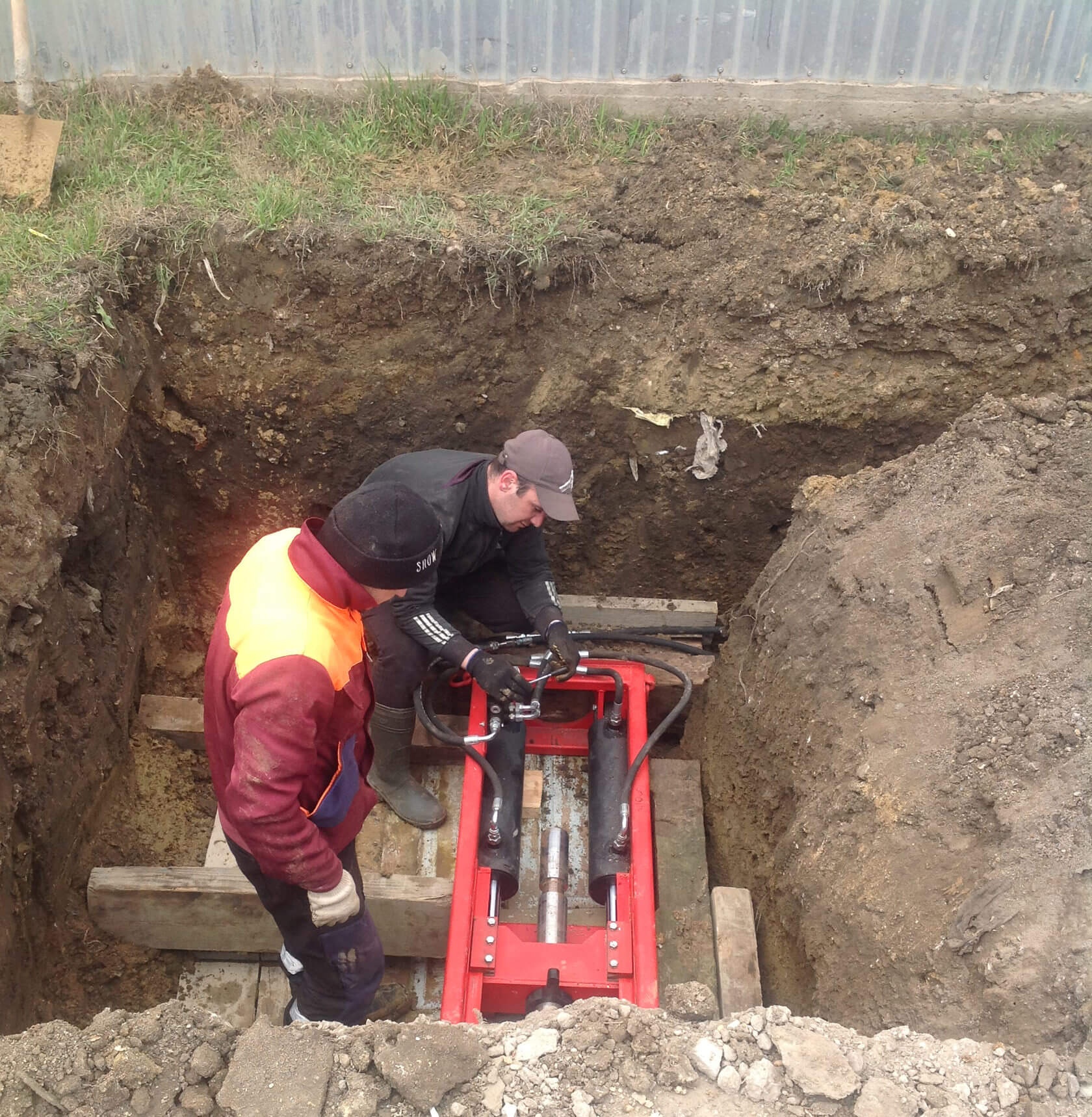 Засыпают турки котлован mp3