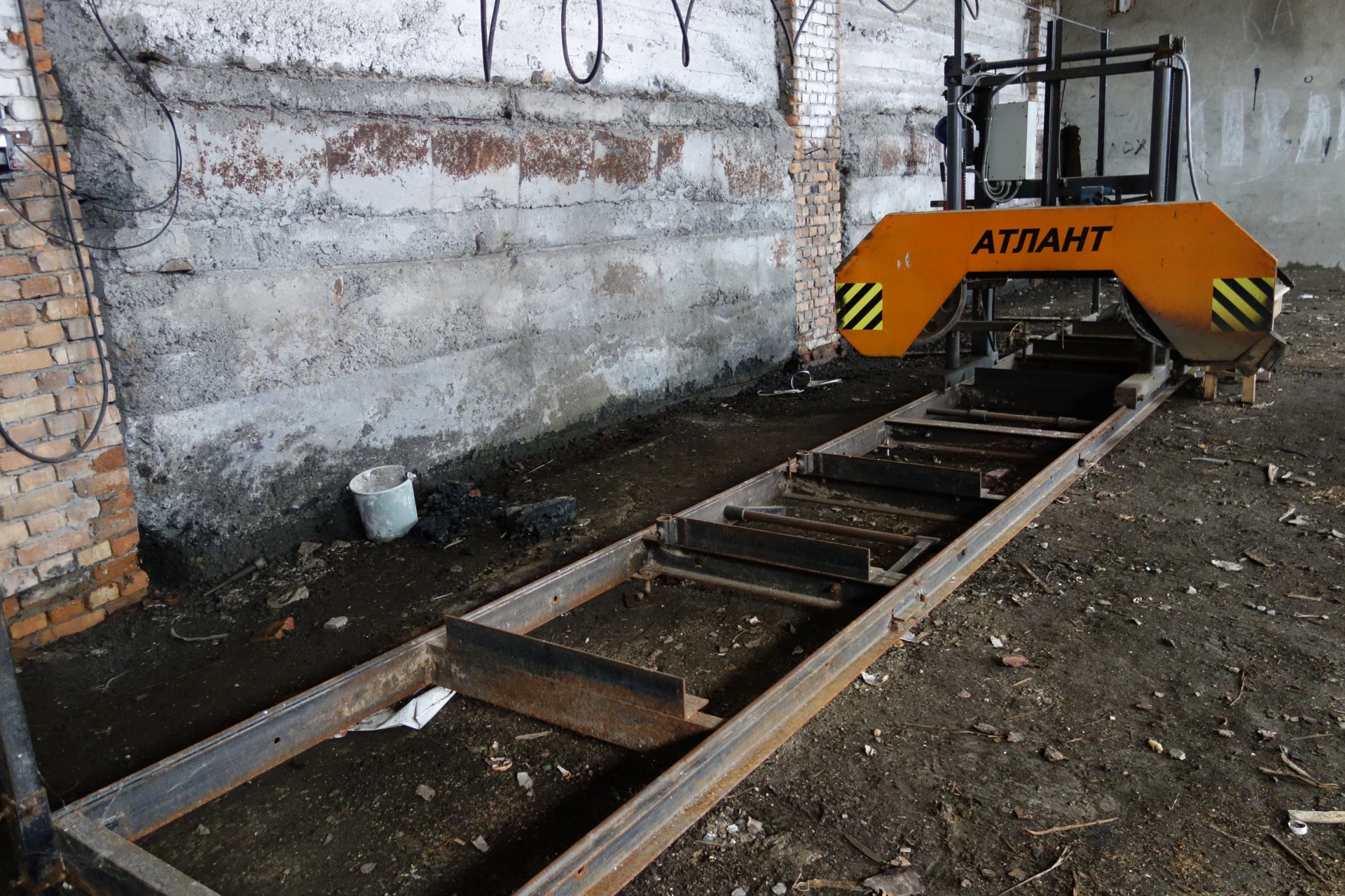 Атлант 900 пилорама ленточная запчасти. Ленточная пилорама атлант. Модели ленточных пилорам атлант. Пилорама атлант ту 3800-008. Ленточная пилорама атлант.