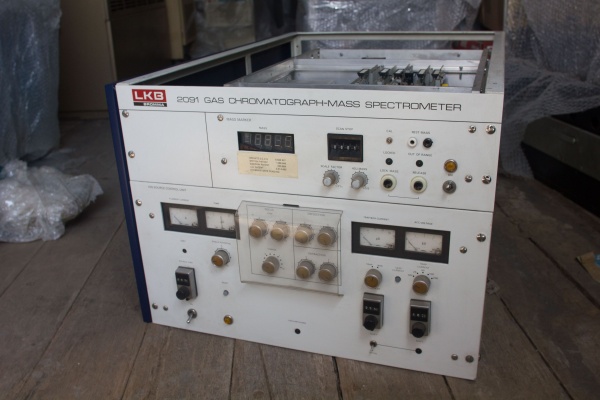 Модуль газового хроматографа от масс спектрометра LKB Bromma 2091 GAS CHROMATOGRAPH-MASS SPECTROMETER