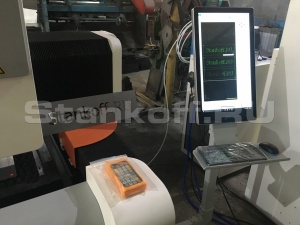 Волоконный лазерный станок для резки листов и труб со сменным столом LF3015GCR/1500 IPG