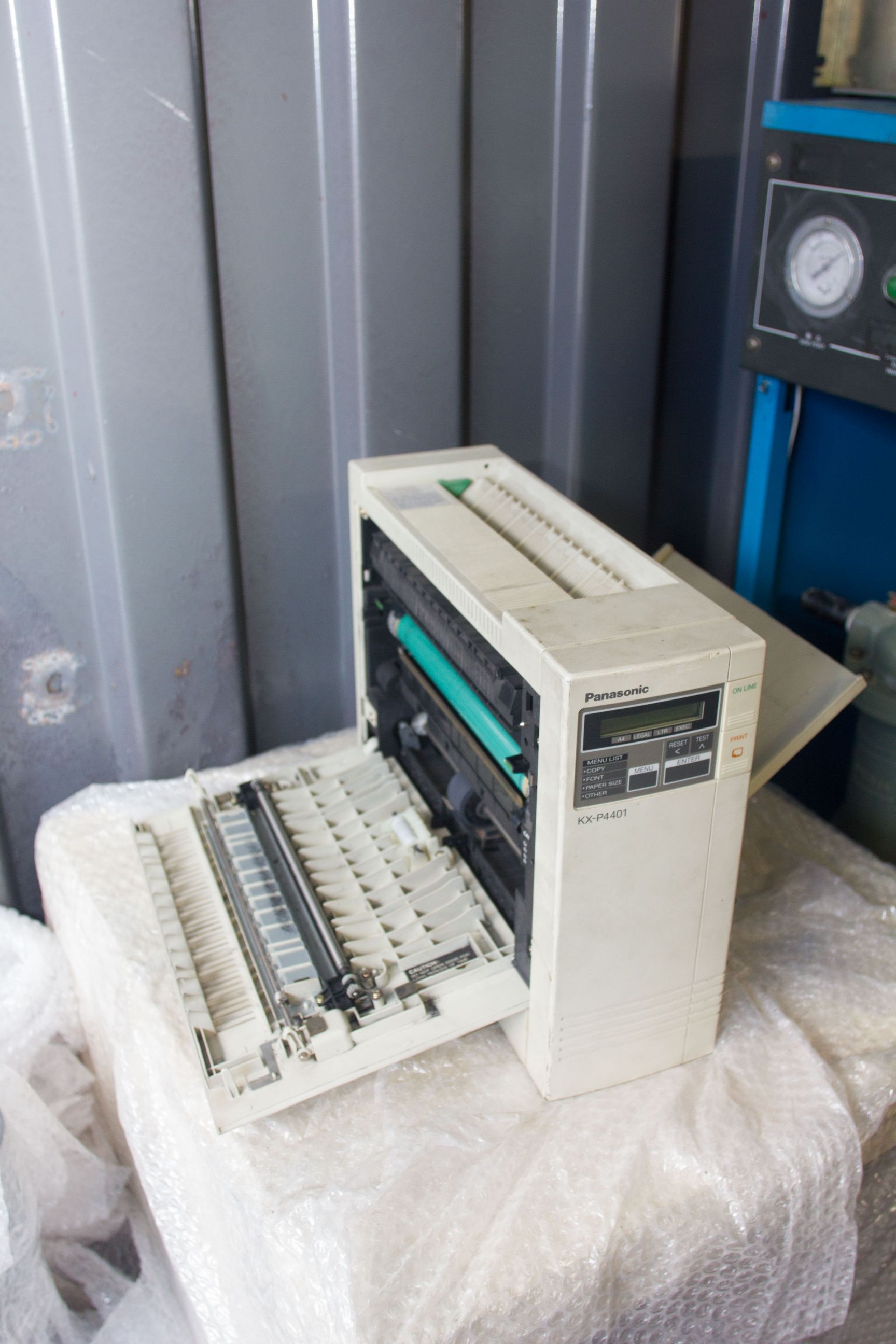 Светодиодный принтер Panasonic KX-P4401 купить б/у в Москве по цене 500 ...