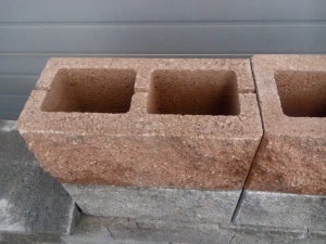 Вибропресс для производства тротуарной плитки, бордюров, бетонных блоков Sumab R-400