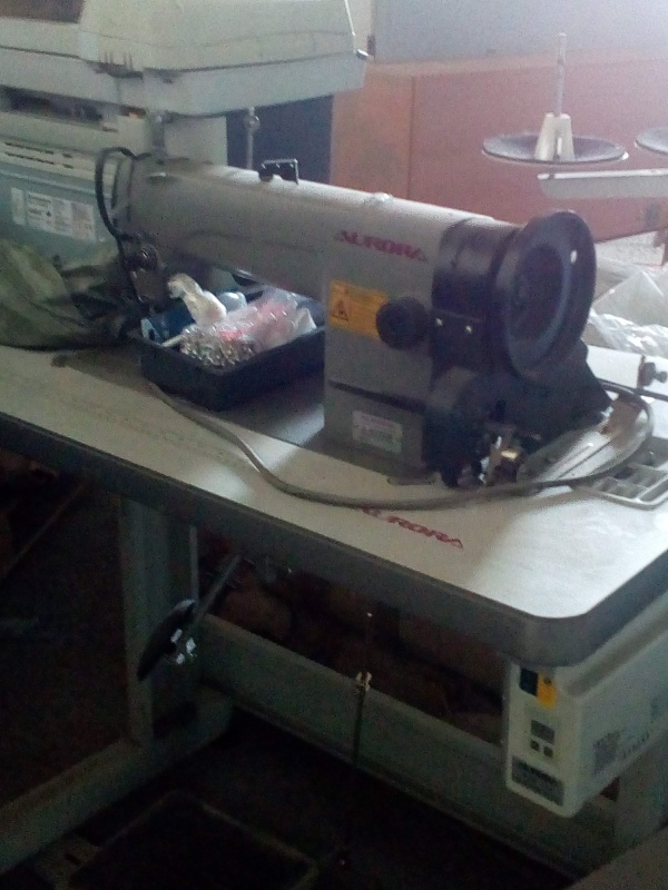 швейную машинку Аврора YJW-55a