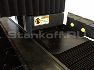 Оптоволоконный лазерный резак по металлу XTC-1530S/1500 Raycus Не поставляется