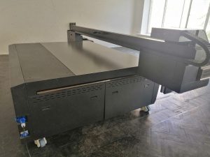 Принтер планшетный UV LED (УФ) COLORS SGH1513-8 рабочий стол 245*125 см Ricoh GH2220 * 8 шт