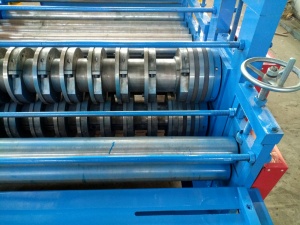 Оборудование для продольно поперечной резки металла в Китае