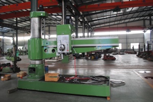 milling machine with head swiveling 360 degree