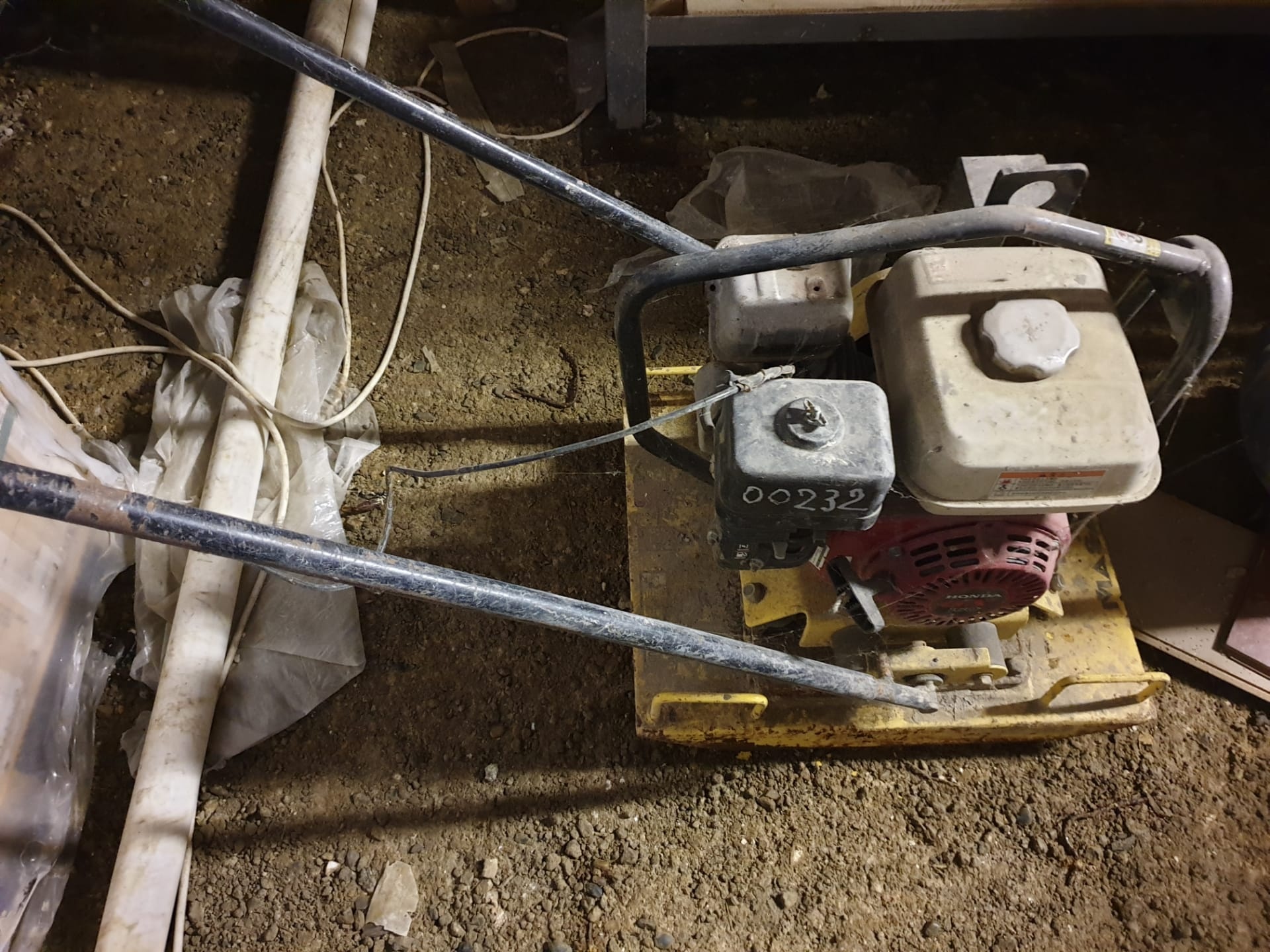 Жаровня со стеклянной крышкой. Со 260. Жаровня для духовки со стеклянной крышкой из закаленного стекла. Жаровня алюминиевая. Жаровня квадратная.