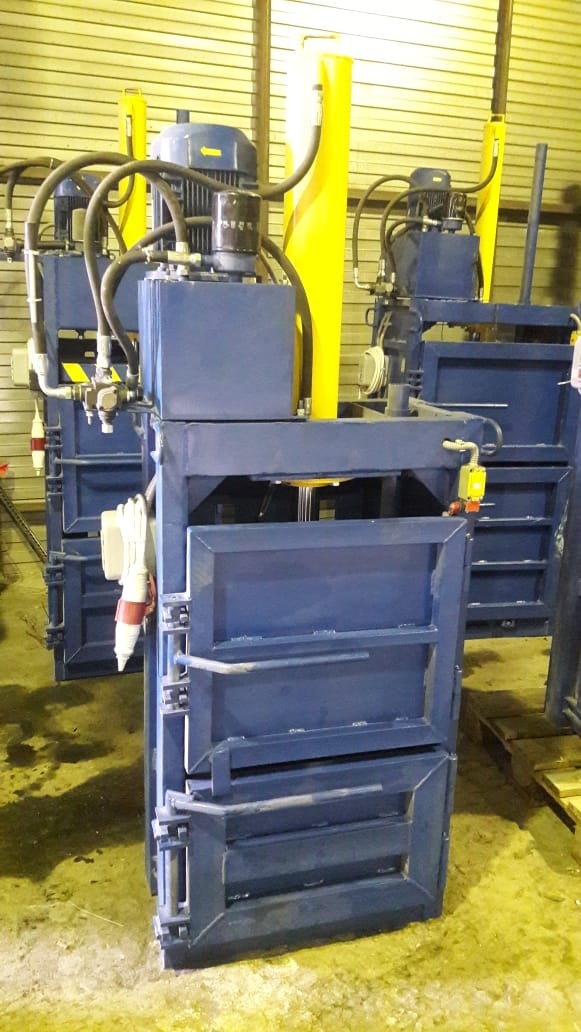 Пресса российского производства. Гидравлический пресс в цеху. Пресс гидравлический 4-х колонный. Пресса российского производства. Пресса российского производства.