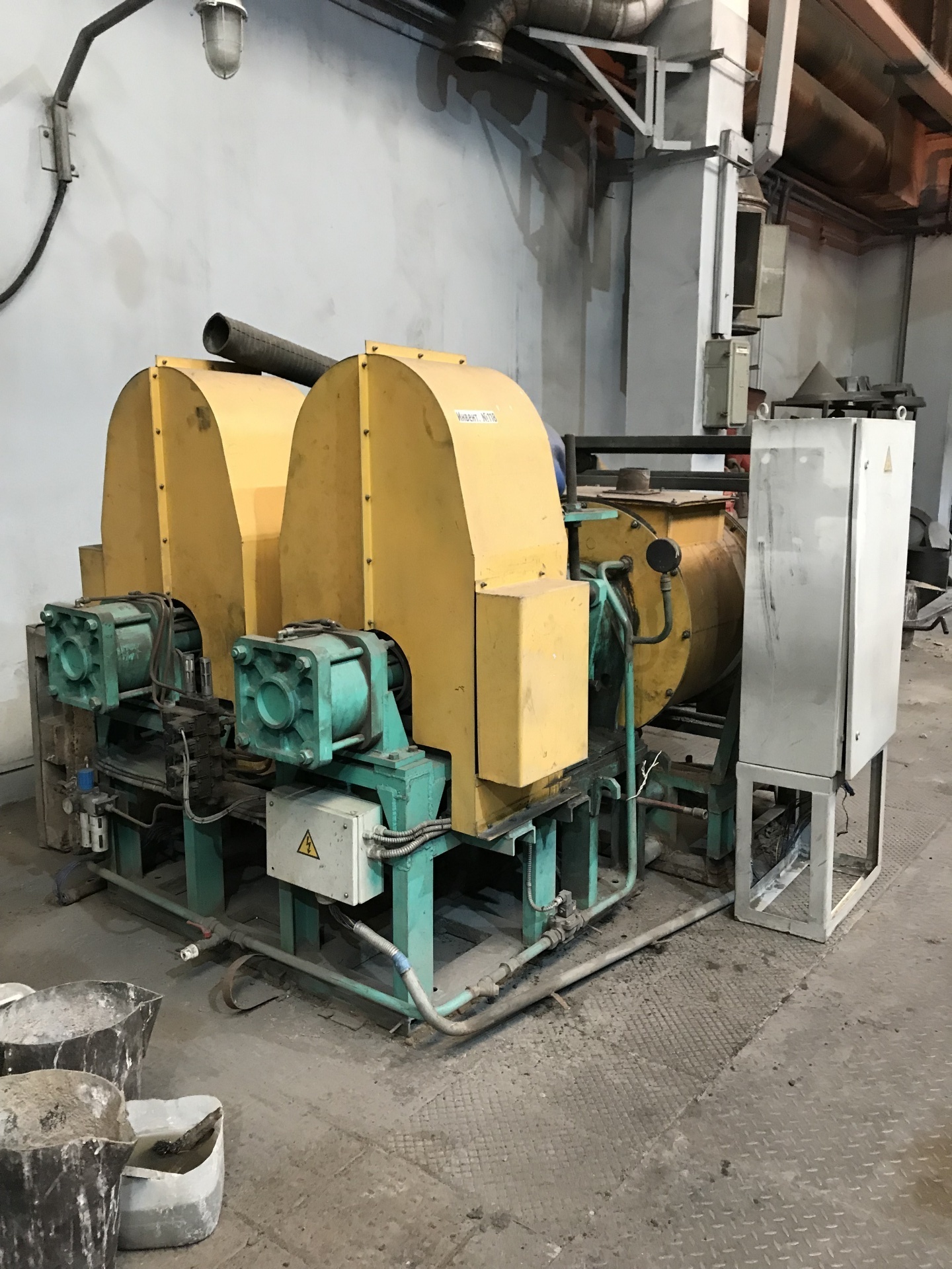 Центробежно-литейные машины цлм-1м металл. Литейная машина 704б. Центробежные машины для высокоинтенсивного измельчения и смешивания. Литейная машина 704б. Сепаратор дробилка.