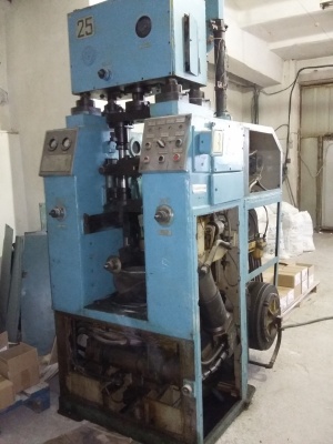 Пресс-автомат КА 0624 для прессования металлических порошков. Усилие 25тн. В отл. состоянии