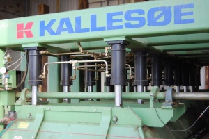 Горячий пресс проходного типа KALLESOE LV4014 для склеивания щита