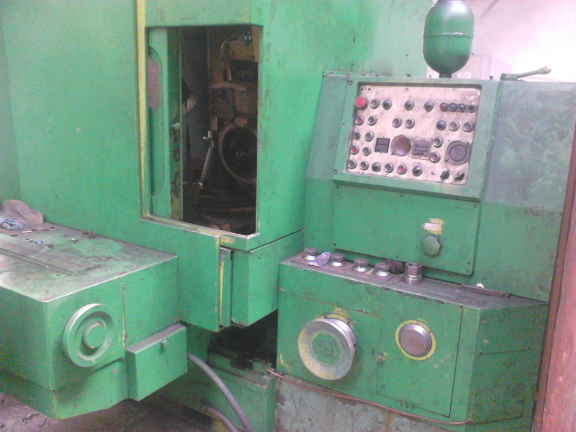 Зубошлифовальные станки 5843 и 5А841 1980г купить Б/У в Алексине по ...